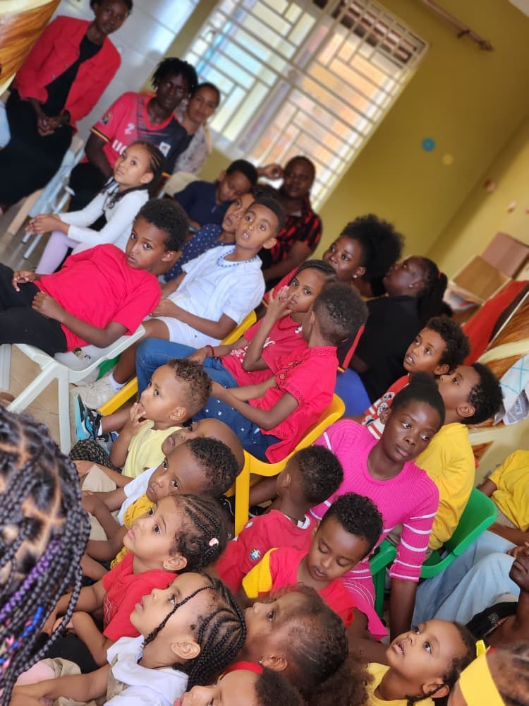The school community gathered in red and yellow for Independence Day